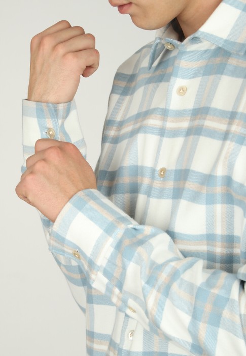 Товар голубого цвета с внутренней стороны