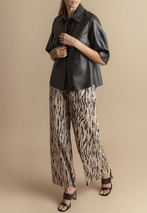 рубашка  из италии вид сбоку