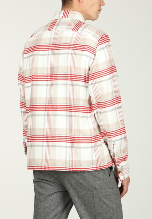 Товар красного цвета с внутренней стороны