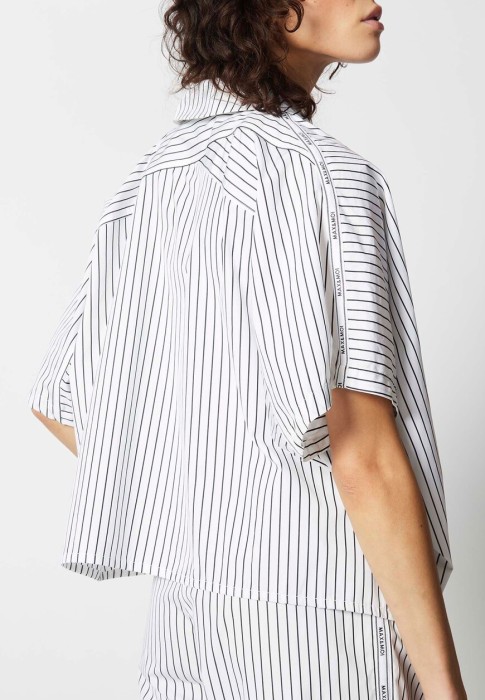 рубашка  из италии вид сбоку