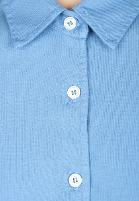 Товар голубого цвета с внутренней стороны