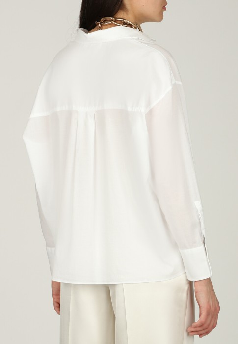 Товар белого цвета с внутренней стороны