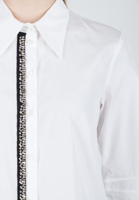 Товар белого цвета с внутренней стороны