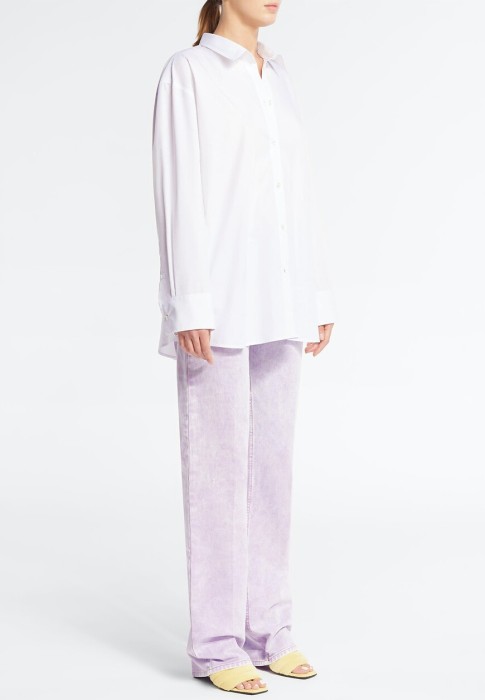 Товар черного цвета с внутренней стороны