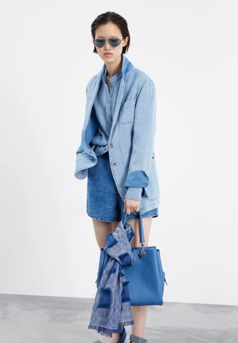 рубашка  из италии вид сбоку