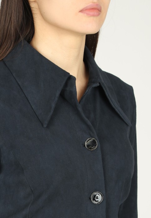 Товар синего цвета с внутренней стороны