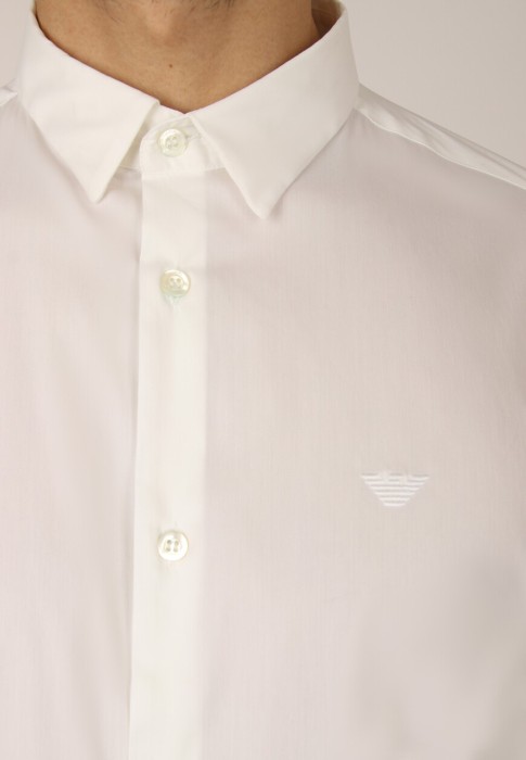 Товар белого цвета с внутренней стороны