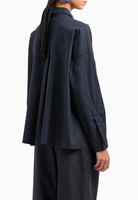 Товар синего цвета с внутренней стороны