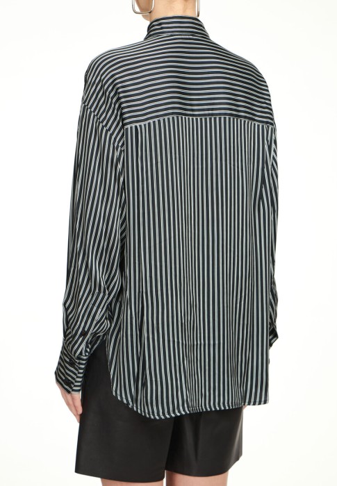 рубашка  из италии вид сбоку