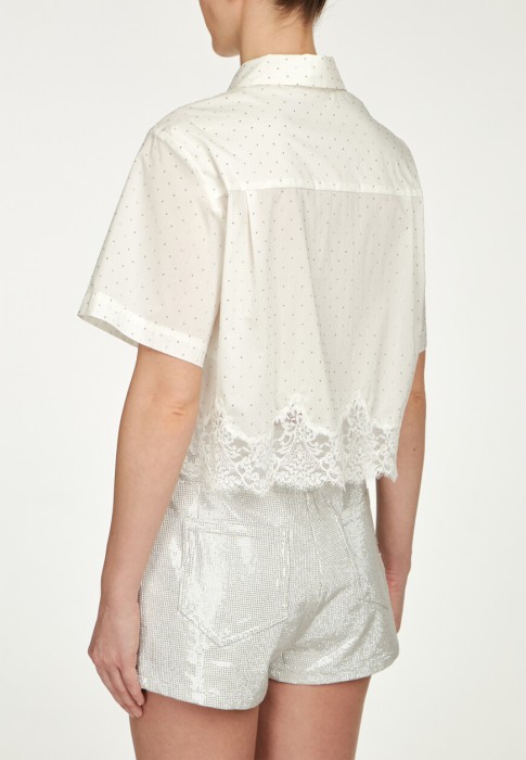 Товар белого цвета с внутренней стороны