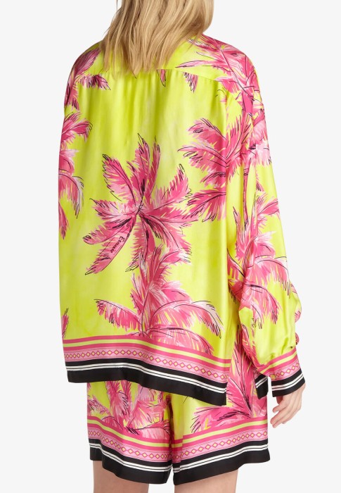 рубашка  из италии вид сбоку