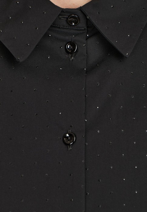 Товар черного цвета с внутренней стороны