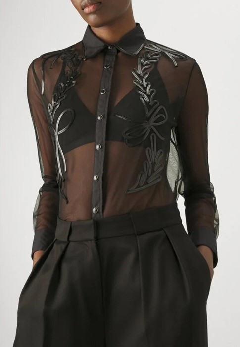 Товар черного цвета с внутренней стороны