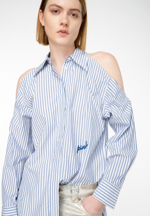 Товар голубого цвета с внутренней стороны