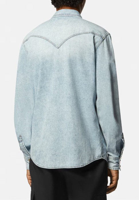 Товар синего цвета с внутренней стороны