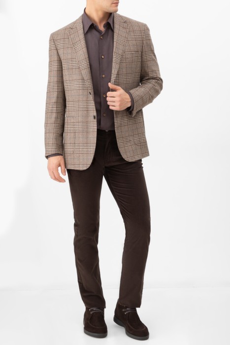 Товар коричневого цвета с внутренней стороны