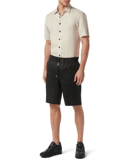 Товар бежевого цвета с внутренней стороны