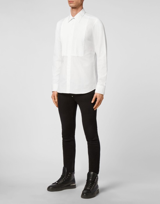 Товар белого цвета с внутренней стороны