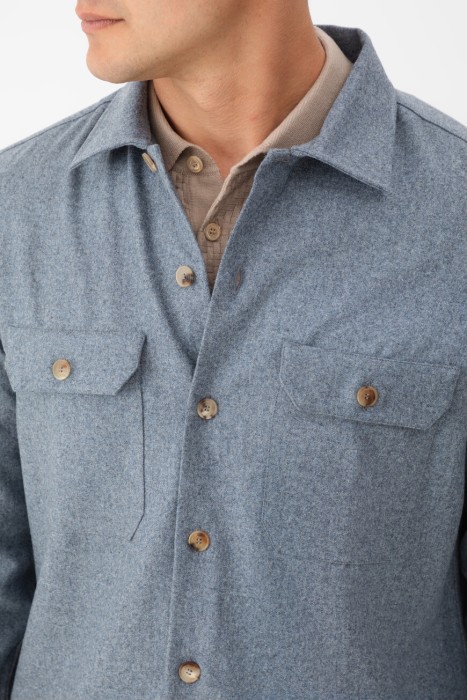 рубашка  из италии вид сбоку