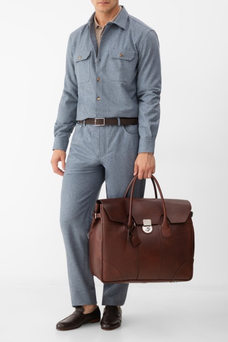 Товар синего цвета с внутренней стороны