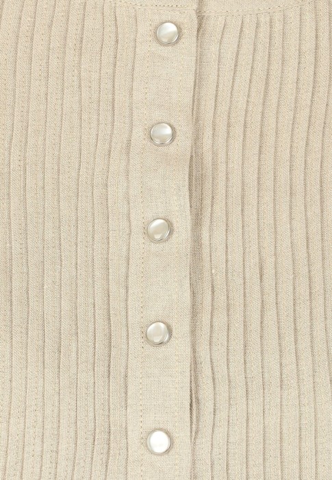 Товар бежевого цвета с внутренней стороны