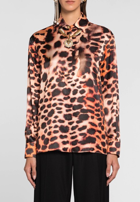 Товар коричневого цвета с внутренней стороны