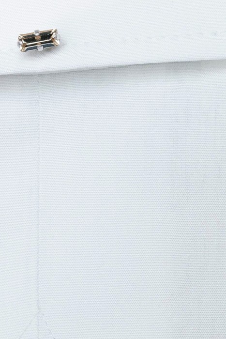 Товар белого цвета с внутренней стороны