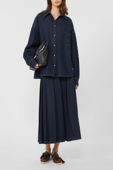 Товар синего цвета с внутренней стороны