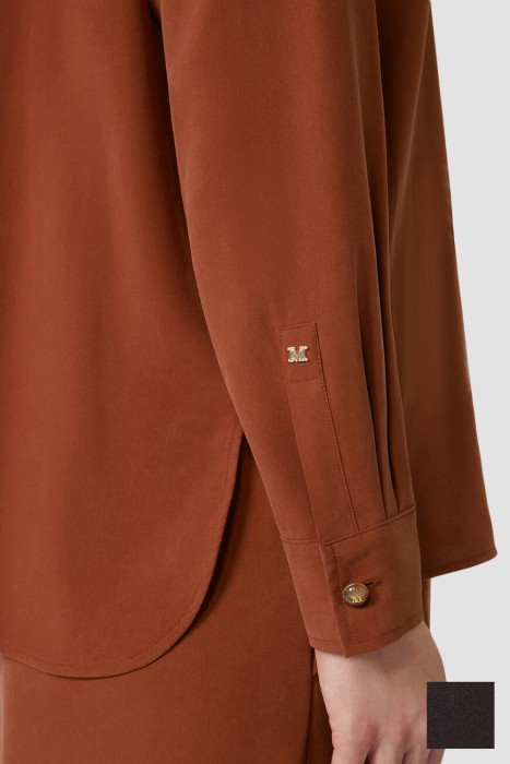 Товар фиолетового цвета с внутренней стороны