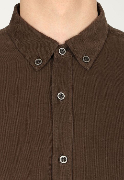 Товар коричневого цвета с внутренней стороны