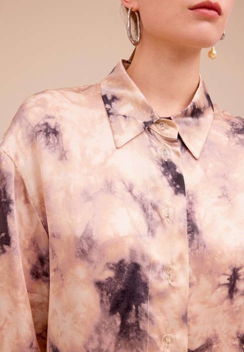 Товар фиолетового цвета с внутренней стороны