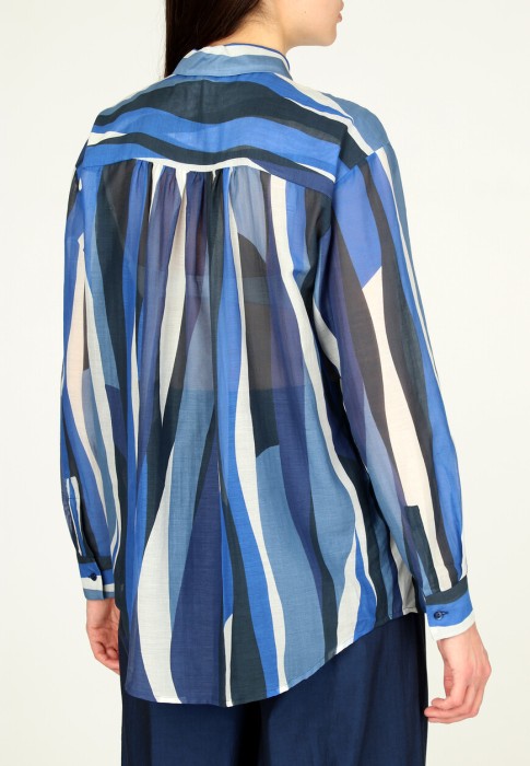 Товар синего цвета с внутренней стороны