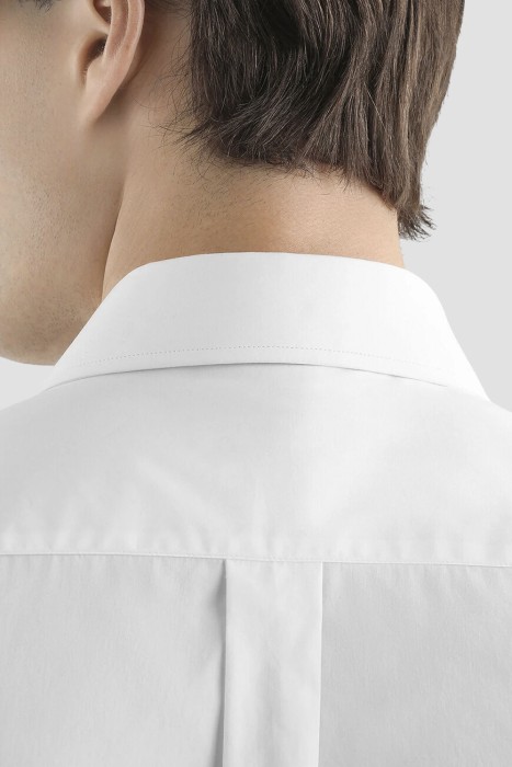 Товар белого цвета с внутренней стороны