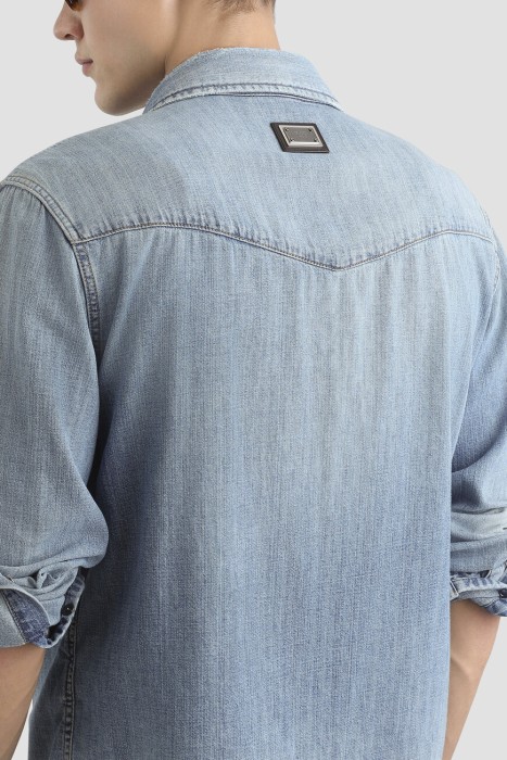 Товар синего цвета с внутренней стороны