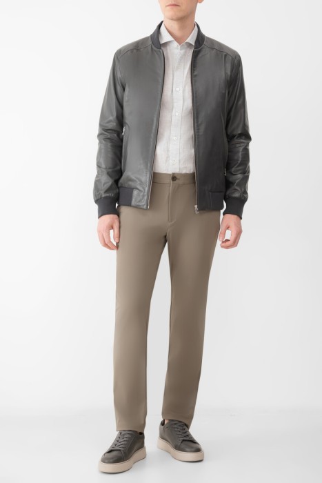 Товар серого цвета с внутренней стороны