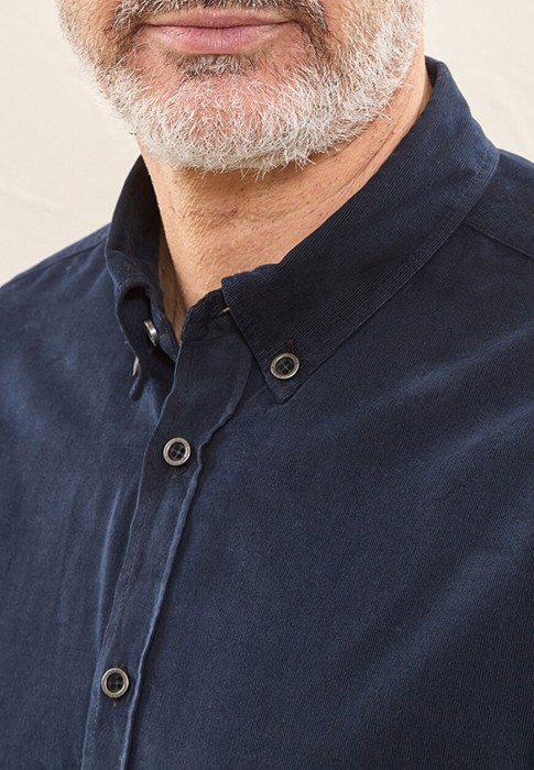 рубашка  из италии вид сбоку