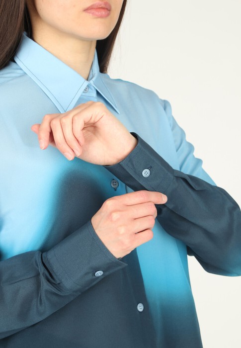 Товар голубого цвета с внутренней стороны