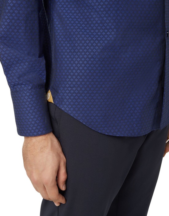 рубашка  из проверенных материалов спереди