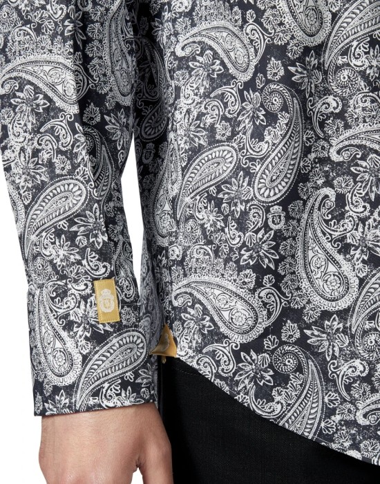 рубашка  из италии вид сбоку