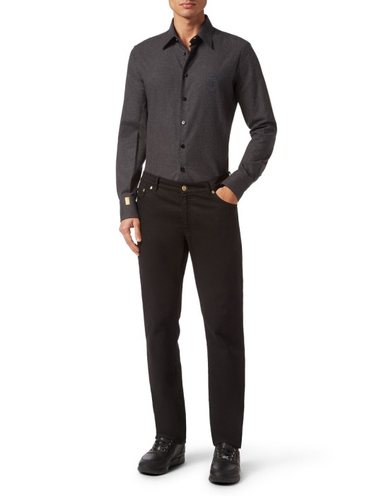 Товар черного цвета с внутренней стороны