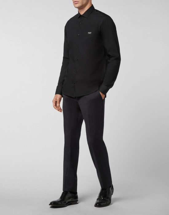 Товар черного цвета с внутренней стороны