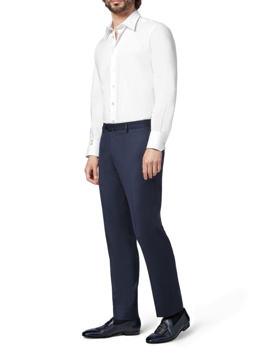 Товар черного цвета с внутренней стороны