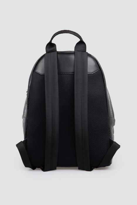 Товар черного цвета с внутренней стороны