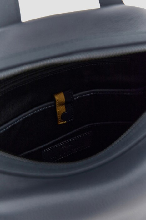 рюкзак  делового стиля с лицевой стороны