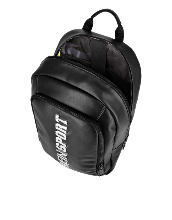 Товар черного цвета с внутренней стороны