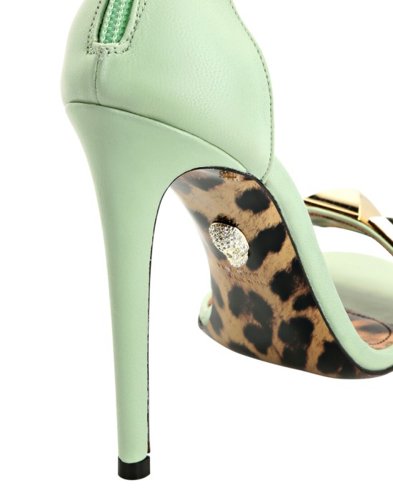 сандалии  по цене 30621 руб вид справа