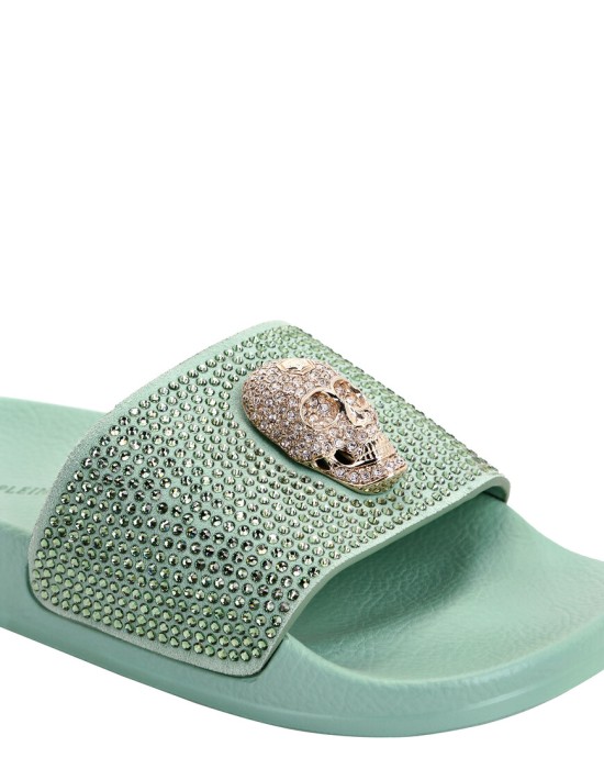 Товар голубого цвета с внутренней стороны