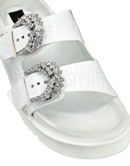 Товар белого цвета с внутренней стороны