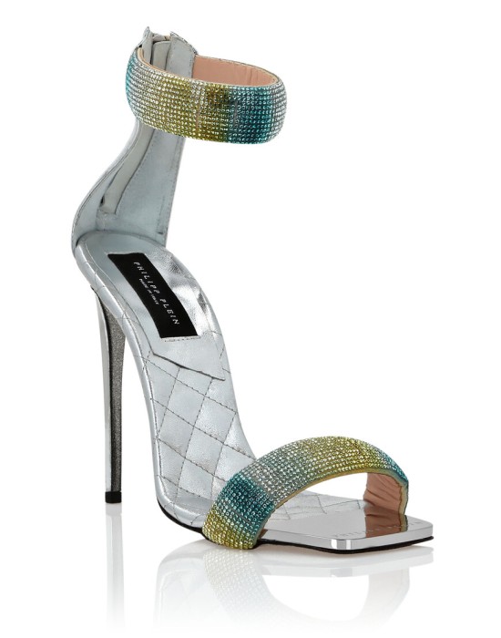 сандалии  по цене 38685 руб вид справа