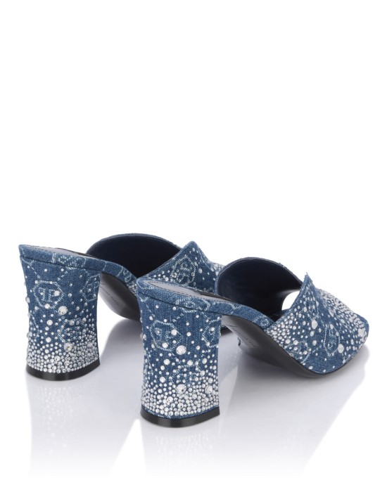 сандалии  на сезон этого года фотография